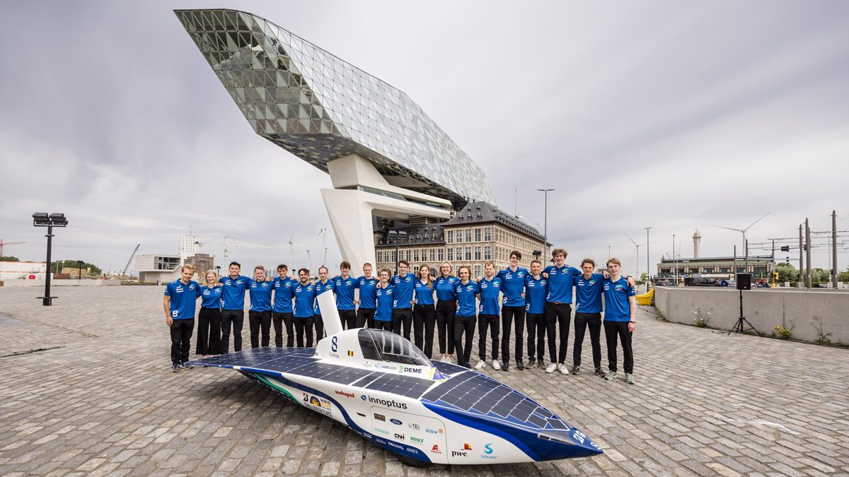 Axalta Innoptus Solar Car unveiling Team